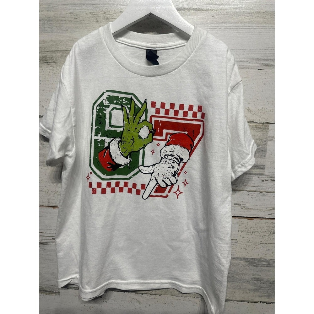 Grinch Santa T-Shirt Boys Medium White Graphic Streetwear EUC